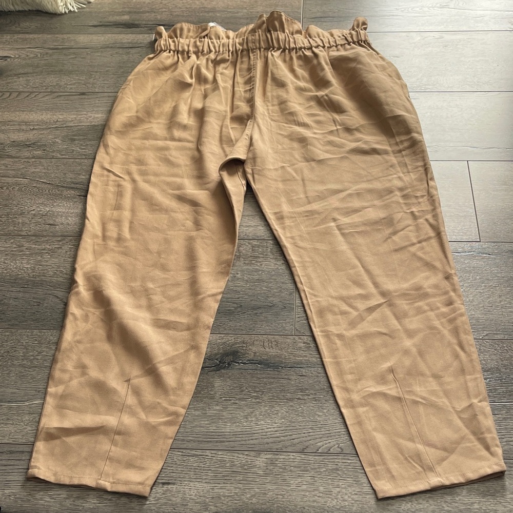 Elodie Women's Tan Button-Up Pants - Picture 11 of 16
